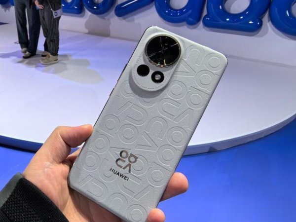 成都股票配资 华为旗舰清仓, 从4699元跌至2279元, 512GB+100W闪充+卫星消息